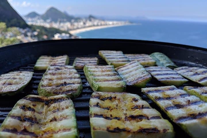 Favela Vidigal Tour and Brazilian Lunch — Local Life, Street Art & Mirante Views photo 4