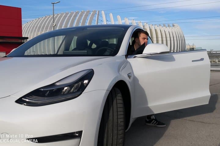 Tesla Ride in Zagreb: Model 3 & Model S Test Drive Experience photo 4