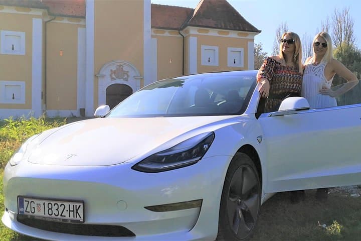 Tesla Ride in Zagreb: Model 3 & Model S Test Drive Experience photo 6