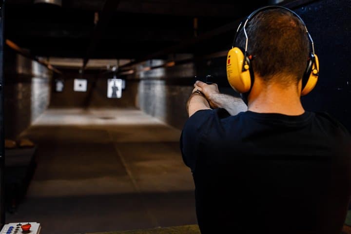 Indoor Shooting Range in Warsaw — Package 2 Full-Auto and Pistol Experience photo 3