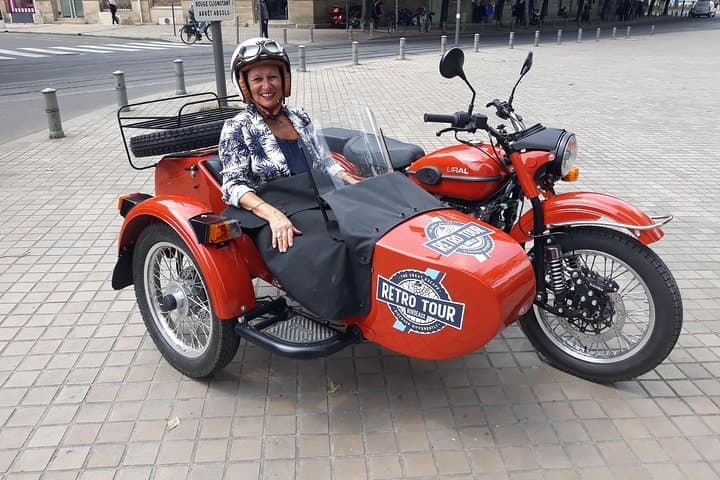 Bordeaux Sidecar Sightseeing: Private Retro Ride Through the City photo 6