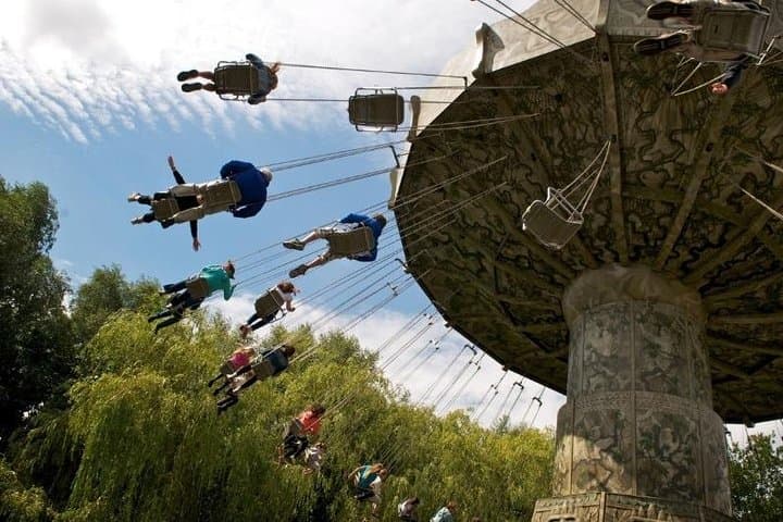 Chessington World of Adventures Private Full-Day Tour from London photo 2