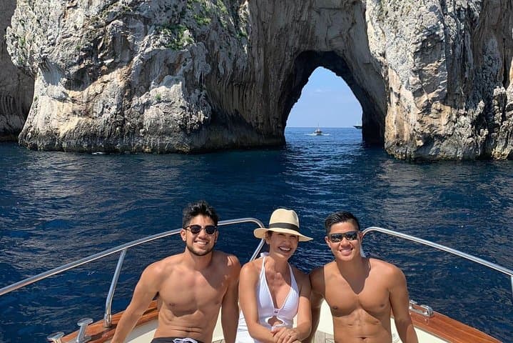Capri Small-Group Boat Tour from Sorrento: Blue Grotto, Faraglioni & Marina Piccola