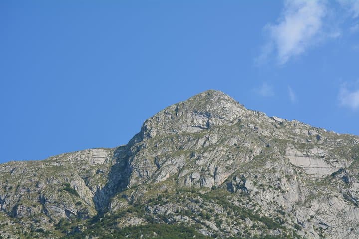 Open-Air Yoga on the Soča River: 75-Minute Outdoor Class in Bovec photo 5