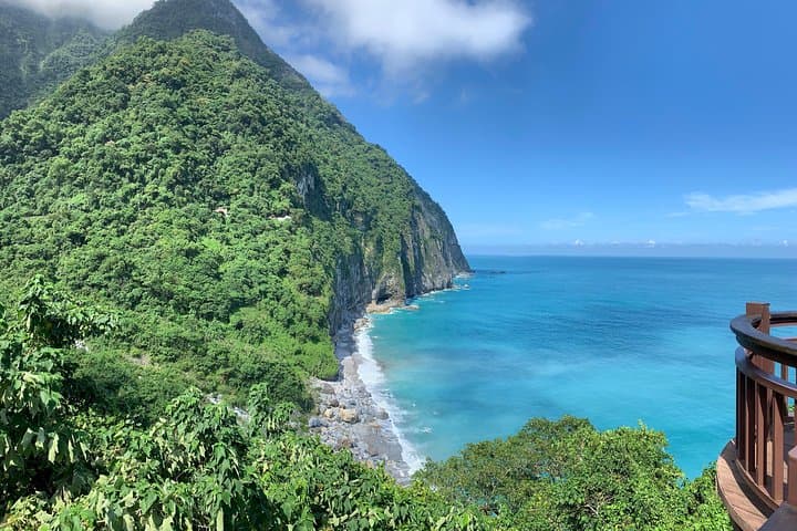 Private Taroko Gorge Day Tour from Taipei — Marble Canyons, Eternal Spring Shrine & Qixingtan Beach photo 2
