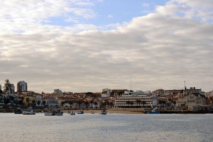 Cascais Private Sailing Cruise: 2-Hour Coastal Sail with Drink photo 4