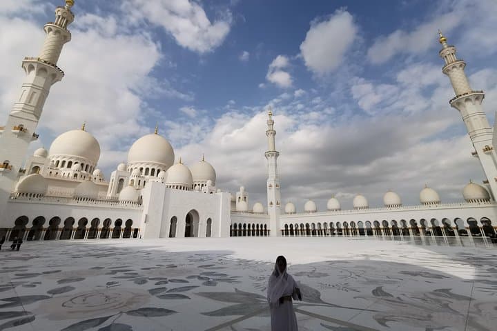 Abu Dhabi Full-Day Tour from Dubai with Louvre Museum Ticket photo 3