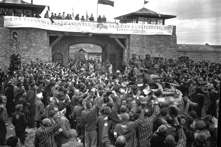 Day Trip from Prague: Mauthausen Memorial and Cesky Krumlov Private Tour