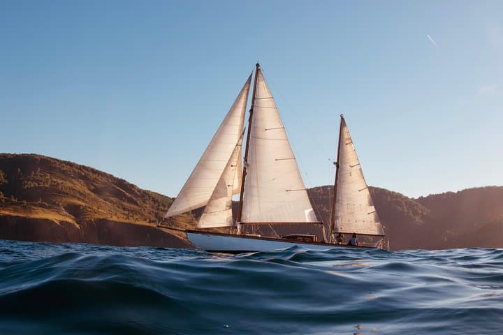 Sunset Sailing on La Concha: Classic Yacht Cruise in San Sebastián photo 2