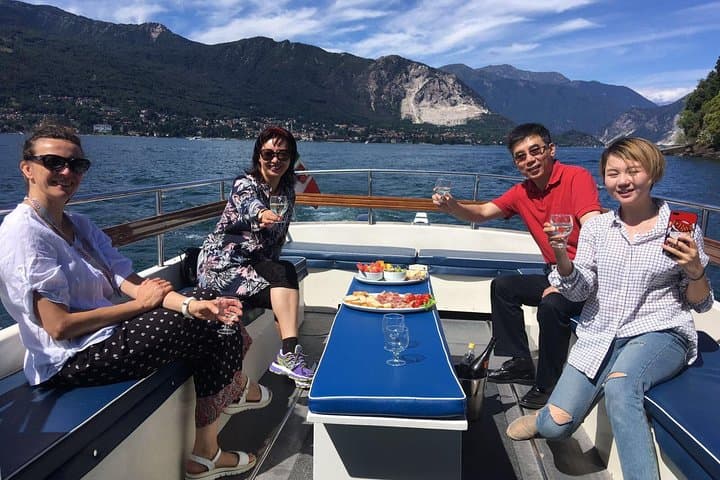 Private Lake Maggiore Cruise: Borromean Islands Sightseeing from Stresa photo 2