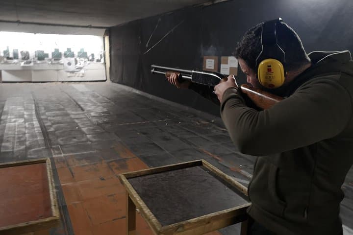 Riga gun range—shoot a Glock 17, Kalashnikov & Winchester in Riga photo 2