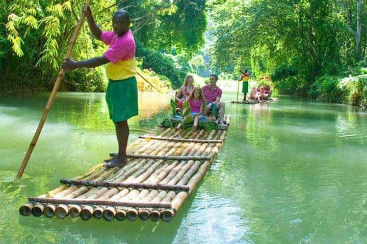 Private Roundtrip Transfer to Martha Brae Rafting from Montego Bay photo 5