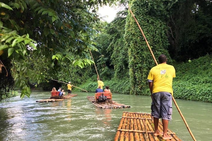 Private Roundtrip Transfer to Martha Brae Rafting from Montego Bay photo 4