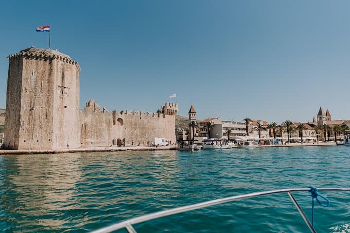 Blue Lagoon & Trogir Speedboat Tour from Split: Swim, Snorkel & Island Village Escape photo 3