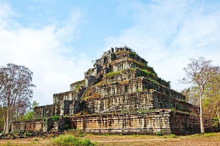 Four-Day Angkor Circuit: Angkor Wat, Kulen Mountain, Koh Ker & Beng Mealea photo 2