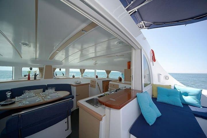 Lisbon Private Catamaran Brunch: Open-Bar Sail Along the Tagus photo 5