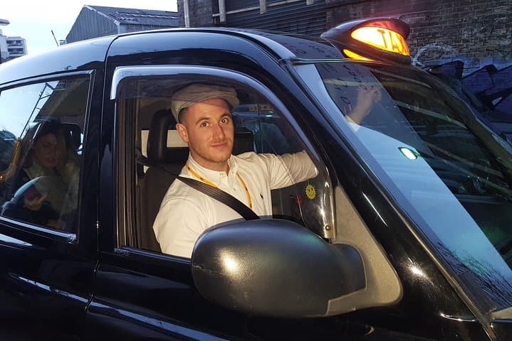 London Black Cab Chauffeur Tour: Private Narrated Sightseeing in a Classic Taxi photo 2