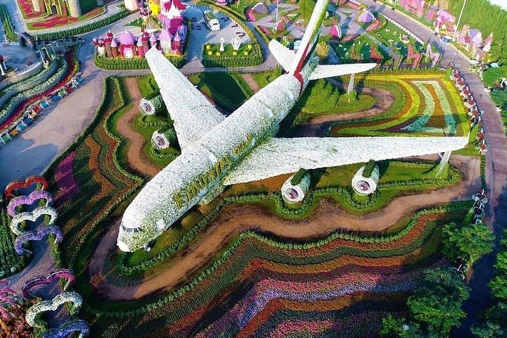 Dubai Miracle Garden and Global Village: Evening Tour with Tickets & Transfers photo 1