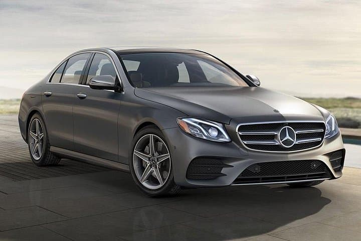 Dubai Airport DXB Private Round-Trip Transfer in Business Car photo 3