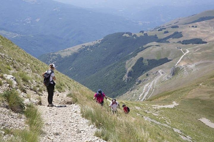 Hike to Lake Pilato: Glacial Valley Trek in the Sibillini Mountains photo 2