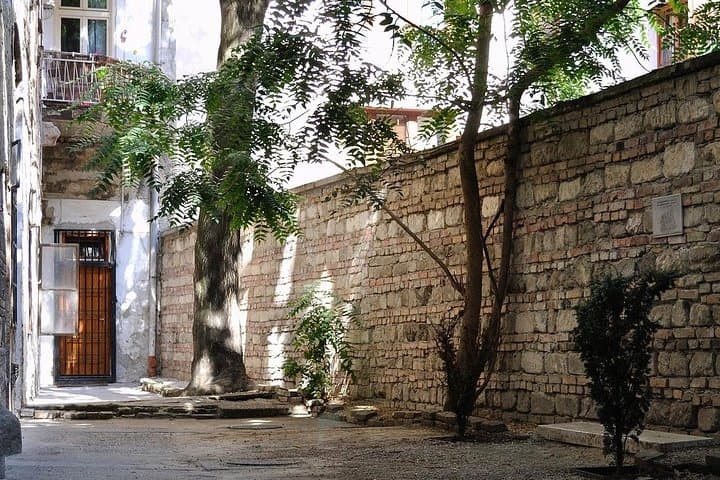 Inside Budapest Living Jewish Community: Private 2-Hour Synagogue Tour by Car photo 6
