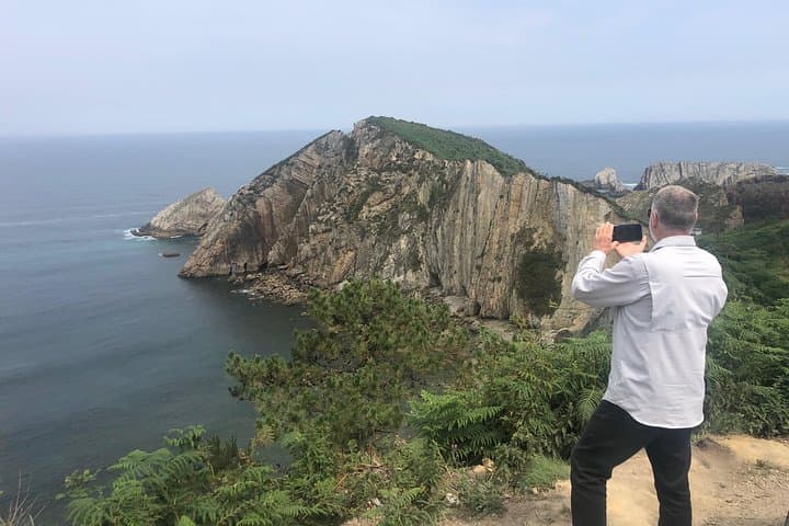 Asturias Coastal Circuit: Cudillero, Cabo Vidio, Playa de las Catedrales & Luarca One‑Day Tour