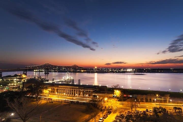 Rogue Baton Rouge Scavenger Hunt: Photo Challenges & Bar-Hopping Adventure photo 2