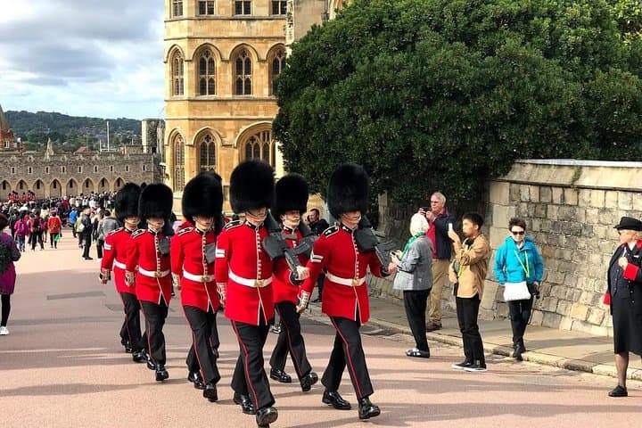 Quick Royal Escape: Windsor Castle Layover Tour from Heathrow photo 5