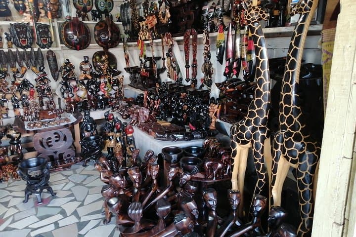 Discover Kumasi: Full-Day Cultural Tour of Manhyia Palace, Kente Weaving & Historic Sites photo 6