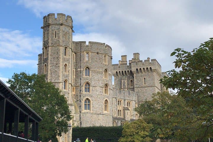 Windsor Castle Layover Tour from Heathrow — Private Half-Day Visit to Britain’s Oldest Inhabited Castle photo 2