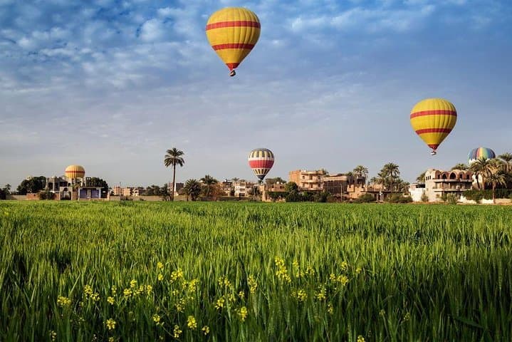 Sunrise Hot Air Balloon Over Luxor — Early Flight Above Ancient Egypt