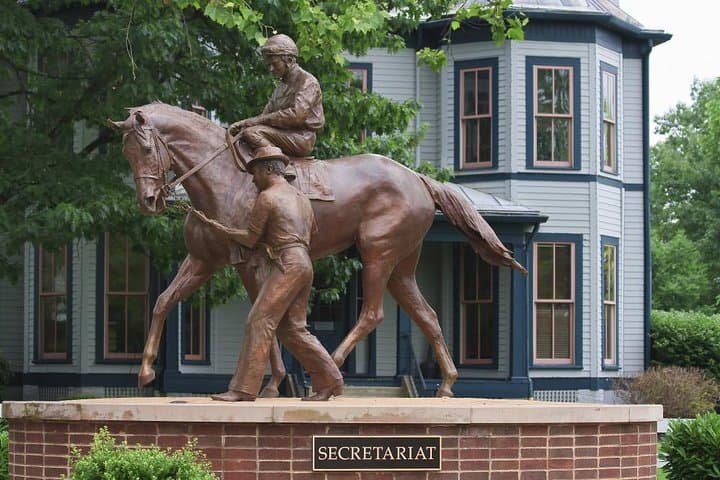 Explore Lexington on Foot: Epic Main Street Scavenger Hunt with Lets Roam photo 2