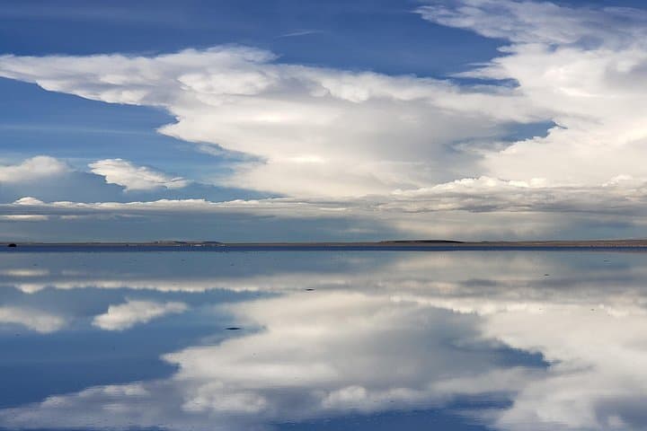3-Day Salar de Uyuni Premium Tour: Salt Flats, Colored Lagoons & Desert Wonders photo 3