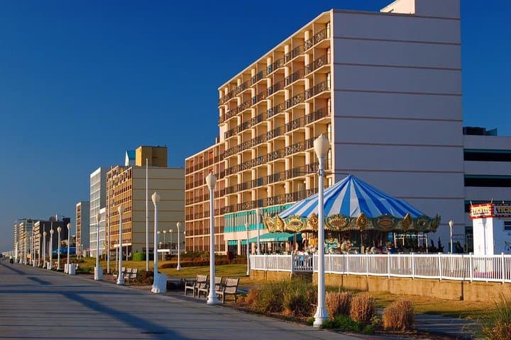 virginia-beach-scavenger-hunt-surf-sand-and-sculptures photo 2