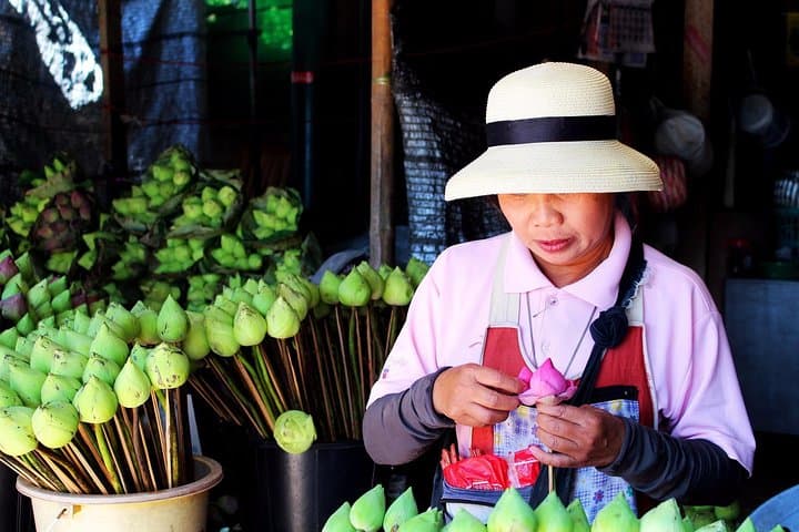 Sunrise Blessing Walk to Doi Suthep: Alms, Chanting & Panoramic Views photo 3