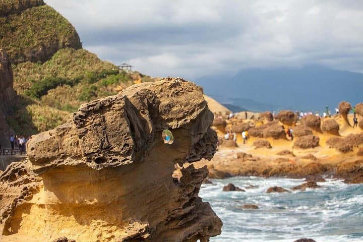 Private Day Tour: Jiufen, Yehliu Geopark & Pingxi Sky Lantern Experience from Taipei photo 5