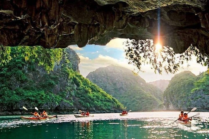 Halong Bay Luxury Day Trip: Sung Sot Cave, Titop Island & Kayaking photo 1