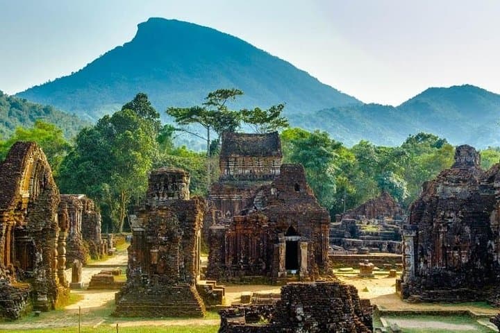My Son Sanctuary Private Tour: Jeep Through Rice Paddies, Ancient Cham Temples & My Quang