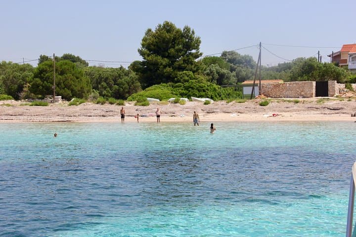 Private Three-Islands Speedboat Tour to Blue Lagoon & Šolta from Trogir photo 4