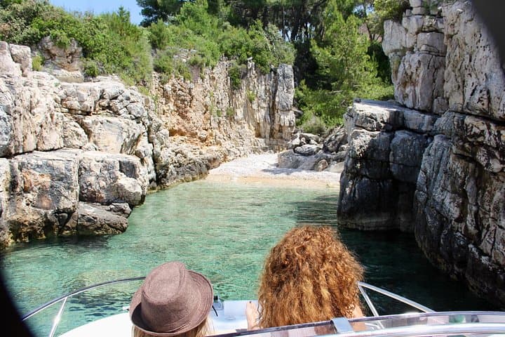 Private Three-Islands Speedboat Tour to Blue Lagoon & Šolta from Trogir photo 5