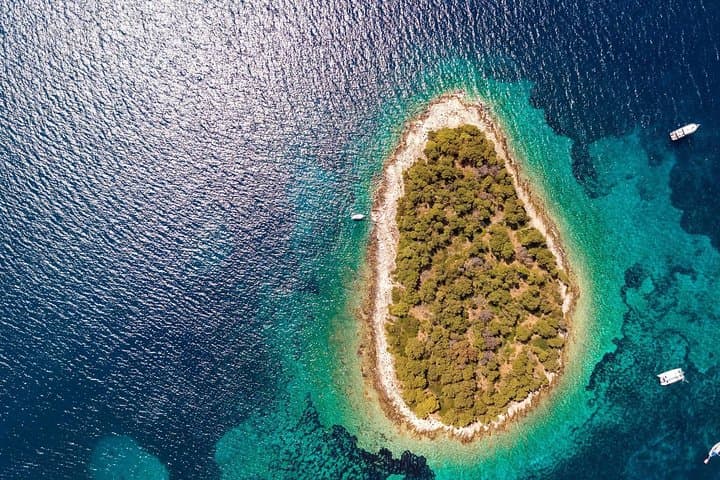 Private Speedboat 3-Island Tour: Blue Lagoon, Šolta & Drvenik from Split