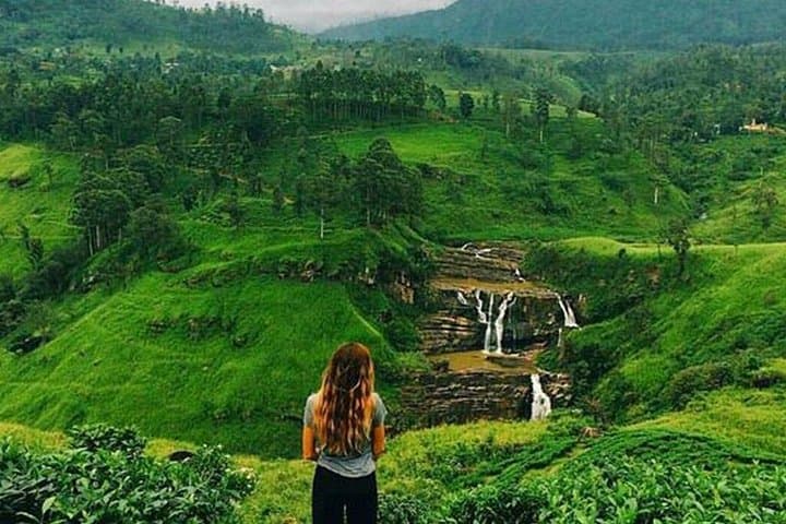 Essence of Sri Lanka: 8-Day Private Tour with English-Speaking Driver photo 1