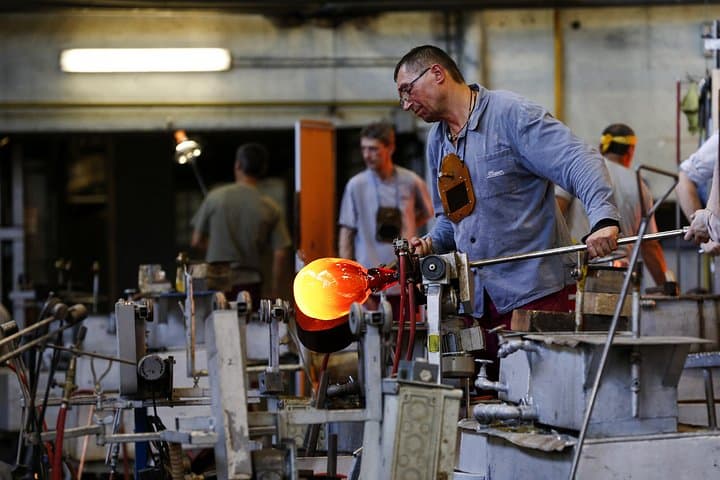 Bohemian Crystal Private Tour: Inside Rückl Glassworks Near Prague photo 3