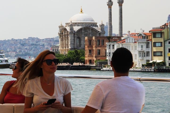 Bosphorus Lunch Cruise to Beykoz: Half-Day Sail from Istanbul to the Black Sea