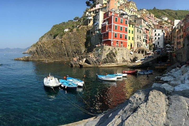 Cinque Terre Private Tour: Manarola, Vernazza & Monterosso by Boat