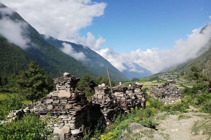 Annapurna Base Camp Trek: 10-Day Guide to Nepal’s Annapurna Sanctuary photo 2