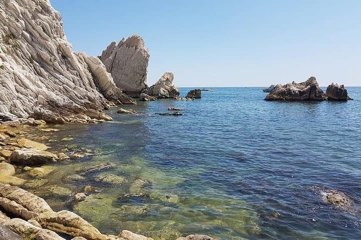 Sunrise Canoe to the Due Sorelle Cliffs on Monte Conero — Private Tour photo 5