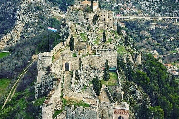 Half-Day from Split: Salona Ruins, Klis Fortress & Stella Croatica Agro Park