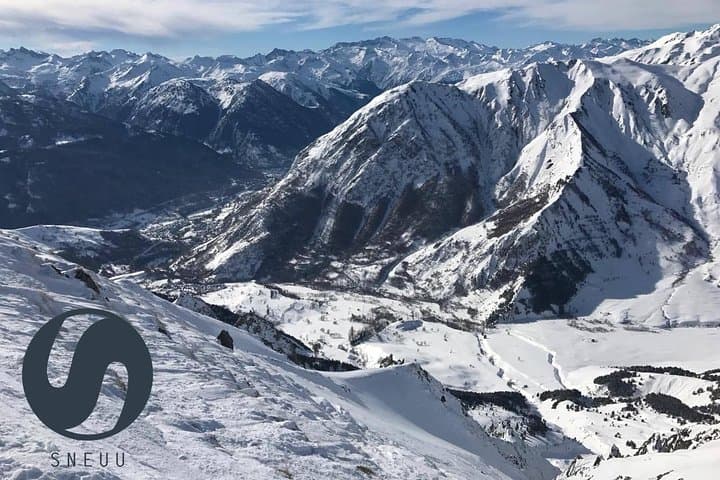 Progressive Snowboard Lessons in Baqueira-Beret: Learn to Ride the Pyrenees photo 3