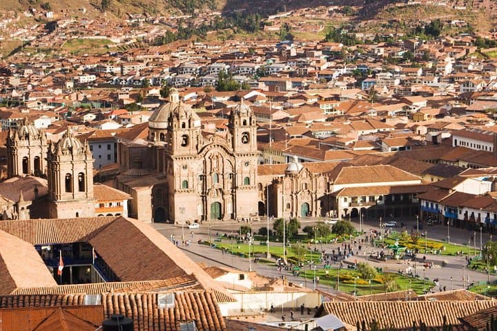 Walking City Tour of Cusco: Cathedral, Qoricancha & Inca Outposts